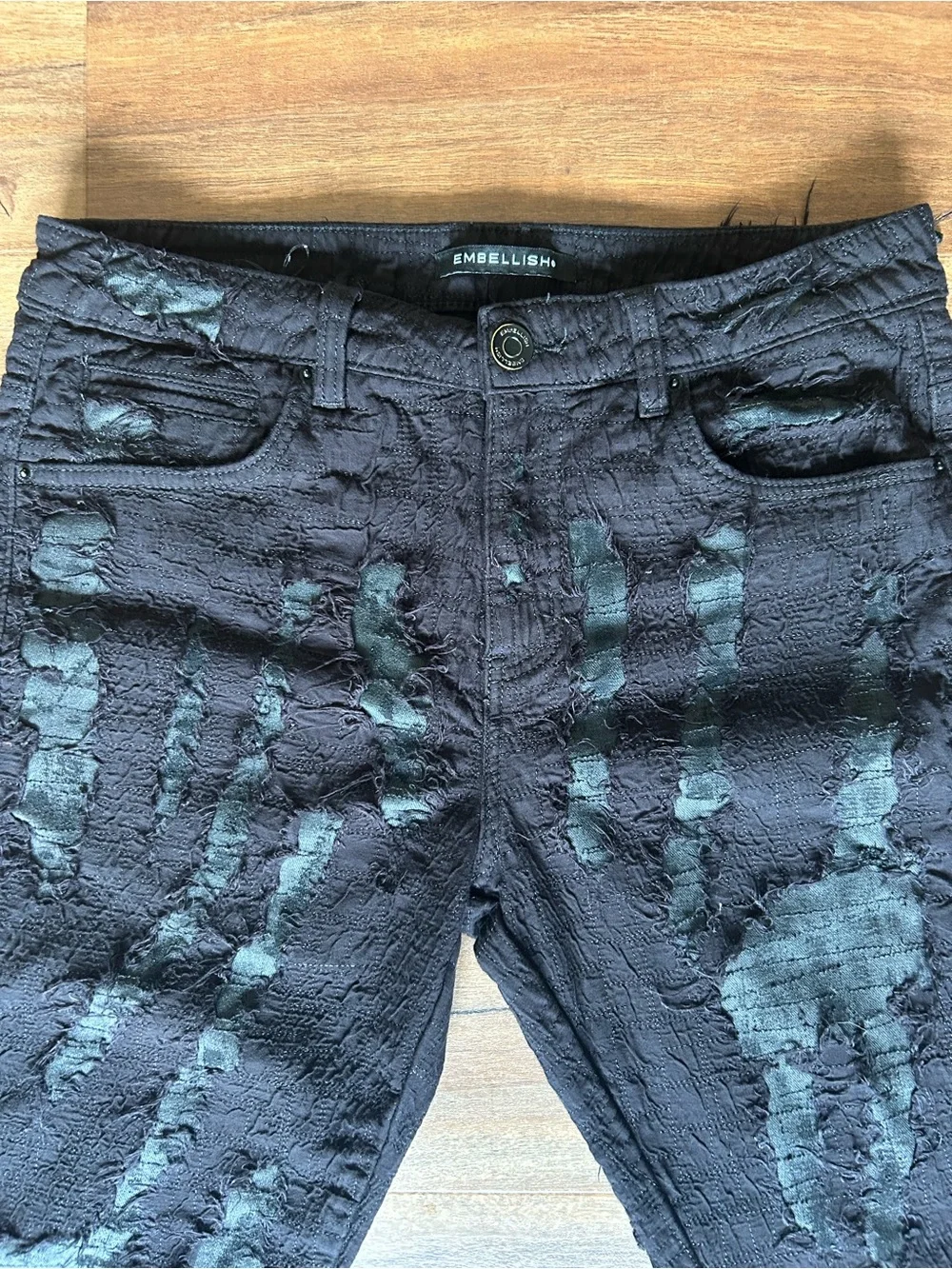 Embellish NYC Black Extreme Distressed Shredded Jeans Size 32